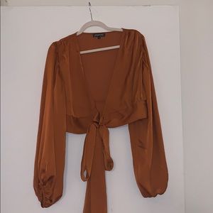 🌻Tie Long Sleeve Crop Top Size L